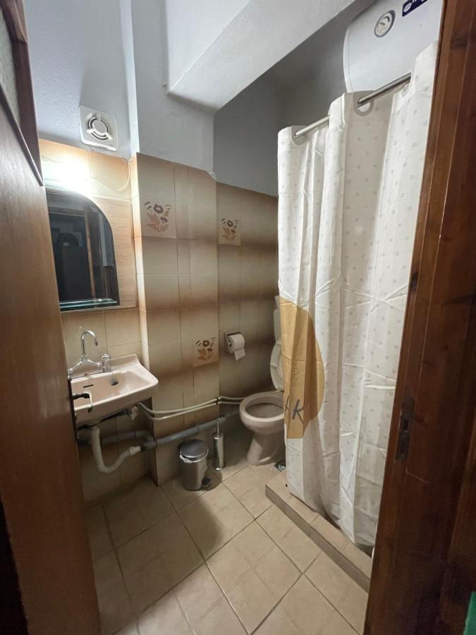 The Beehive 2 Apartment Mytilene Bagian luar foto
