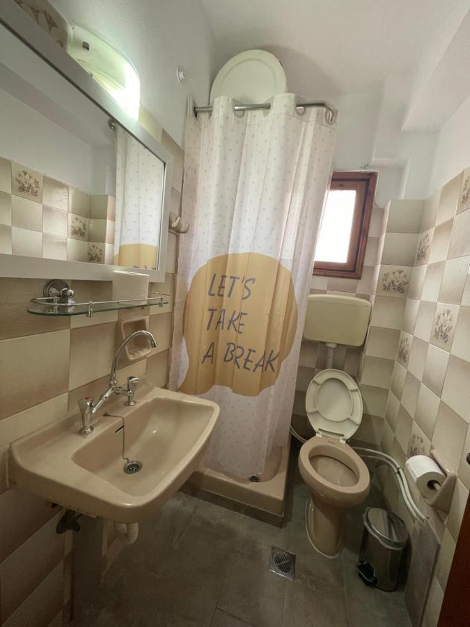 The Beehive 2 Apartment Mytilene Bagian luar foto