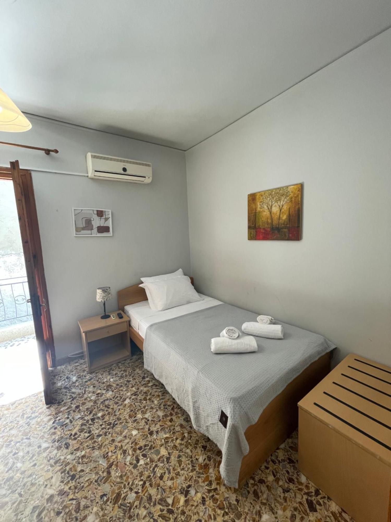 The Beehive 2 Apartment Mytilene Bagian luar foto